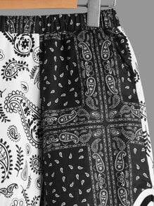 SHEIN 兒童男孩派樣印花條紋邊短褲