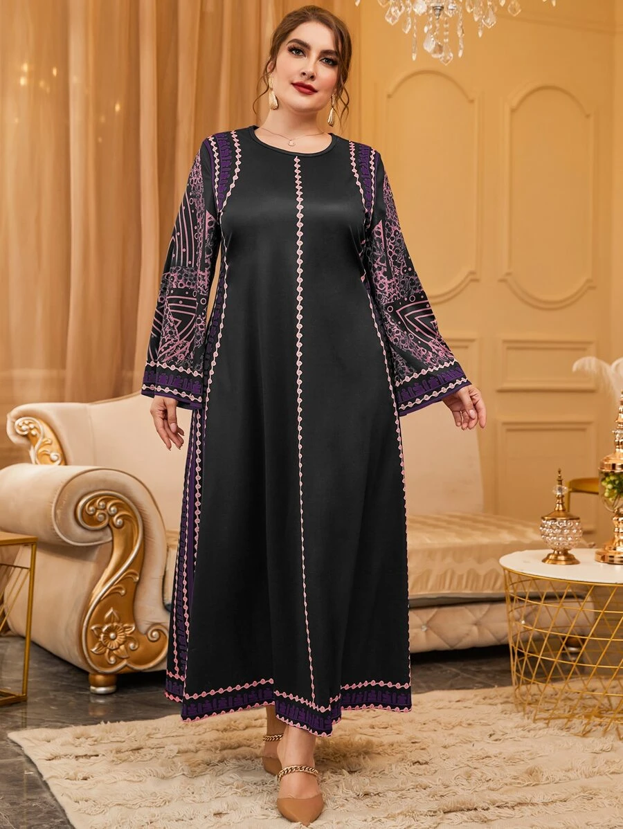 Al Najma Plus Geo 印花束腰连衣裙 女式长款服装 - 黑色 - 查看 1