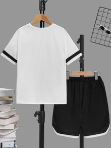 SHEIN Cậu bé Tween Đồ họa Chữ cái Áo thun & Eo dây rút Quần short - màu đen - Xem 2