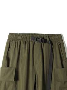 Manfinity EMRG 男款拉鍊口袋扣帶式貨物短褲