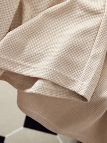 Manfinity Campus Court Aesthetic Post--Men Letter Graphic Raglan Sleeve Quarter Zip Tee & Drawstring Waist Shorts - Khaki - View 5