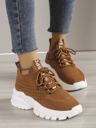 2025 秋季女式轻质网眼透气跑步鞋，舒适低帮厚底运动鞋