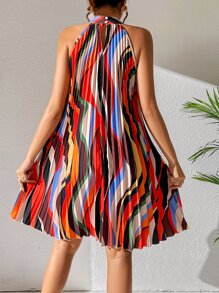 Breezaya 滿版印花後鎖孔繞頸百褶細節洋裝