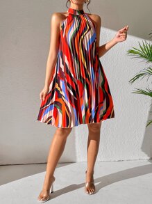 Breezaya 滿版印花後鎖孔繞頸百褶細節洋裝