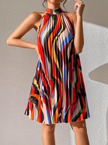 Breezaya 滿版印花後鎖孔繞頸百褶細節洋裝