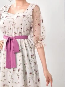 Modelyn 花卉刺繡圖案網紗覆蓋繫腰帶連衣裙 - 白色 - 查看 5