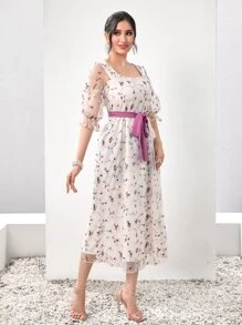 Modelyn 花卉刺繡圖案網紗覆蓋繫腰帶連衣裙 - 白色 - 查看 6