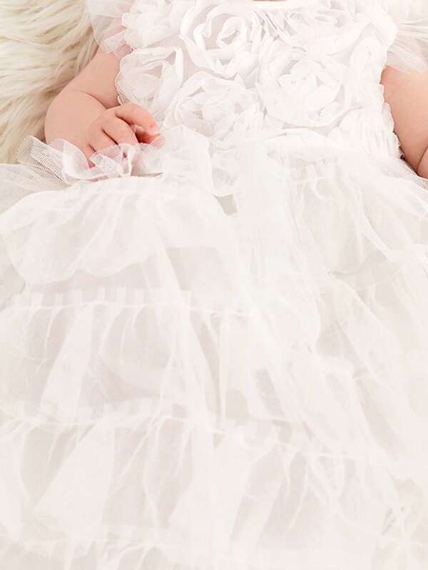 SHEIN Newborn Baby Floral Appliques Mesh Overlay Layered Dress With