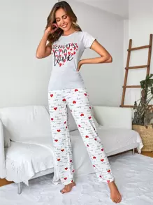 RueChic Conjunto de pijama con top estampado con eslogan de amor y pantalones largos estampados con letras en forma de corazón, incluye antifaz para los ojos - Multicolor - Ver 3