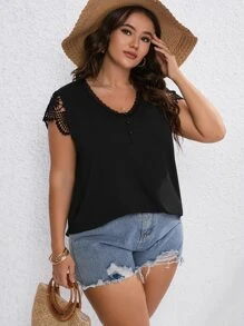 SHEIN LUNE 大碼蕾絲拼接弧形下擺T恤