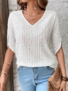 SHEIN Frenchy 網眼刺繡蝙蝠袖V領T恤 - 白色 - 查看 3