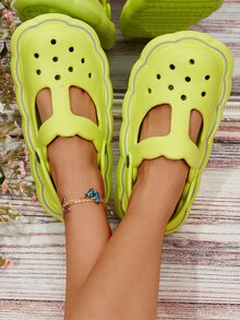 Women Cut Out Slingback Vented Clogs, Preppy Green EVA Clogs - Green - View 6