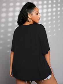 SHEIN CURVE+ Plus Letter Graphic Drop Shoulder Tee - Black - View 2