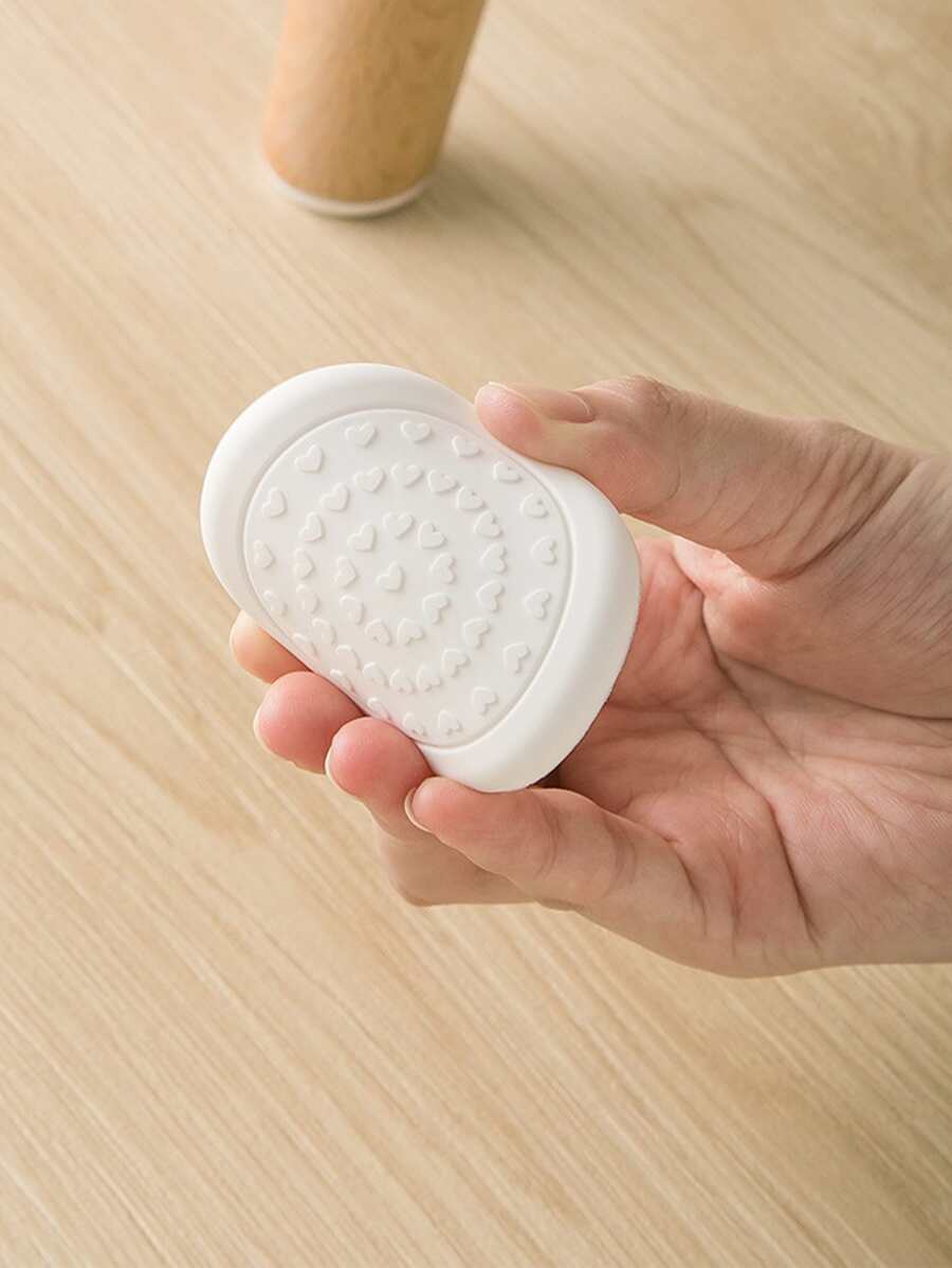 4pcs/set Silicone Table Food Protective Pad, Creative Heart Textured Round Chair Food Protective Mat For Household - White - View 1