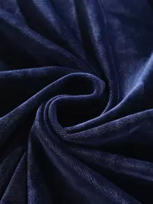 1pc 4-Season Silver Fox Velvet Non-Slip Sofa Cover, 1/2/3/4-Seater, Solid Color Stretch Slouchy Sofa Slipcover, Anti-Cat Scratch Sofa Protector (One Pillow Case Included) - Navy Blue - View 8