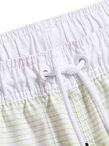 Manfinity Hombres Shorts de natación con estampado de árbol de coco de cintura con cordón - Multicolor - Ver 3