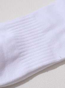 2雙男士素色休閒風格及踝襪適合日常生活