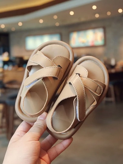 女孩魔術貼平底涼鞋