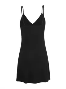 Ocili 柔順舒適的黑色V領吊帶睡裙 - 黑色 - 查看 4