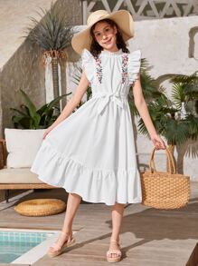 SHEIN Chicas adolescentes Vestido con cinturón con bordado floral ribete con fruncido