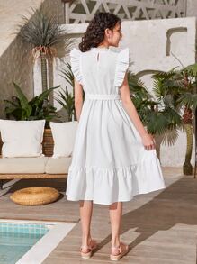 SHEIN Chicas adolescentes Vestido con cinturón con bordado floral ribete con fruncido