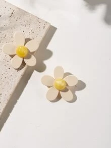 Pendientes de tachuela con diseño de flor