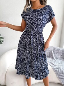 Ditsy Floral Print Batwing Sleeve Pleated Hem Belted Dress - Blue and White - View 3