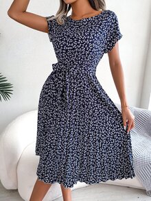 Ditsy Floral Print Batwing Sleeve Pleated Hem Belted Dress - Blue and White - View 4