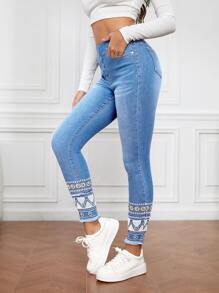 SHEIN LUNE Geo Embroidery Raw Hem Skinny Jeans - Medium Wash - View 4