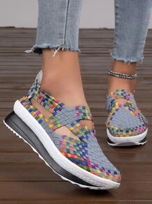 運動黑色坡跟運動鞋適用於女士撞色剪裁設計編織細節鞋