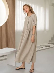 DAZY Batwing Sleeve Leaf Embroidery Smock Dress - Beige - View 4