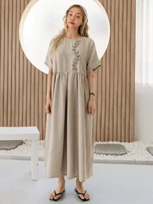 DAZY Batwing Sleeve Leaf Embroidery Smock Dress - Beige - View 7