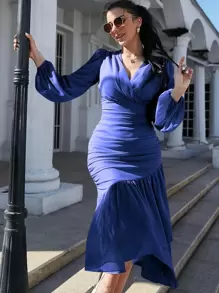 Modelyn Vestido de cuello cruzado de manga farol fruncido bajo con fruncido - Azul - Ver 1