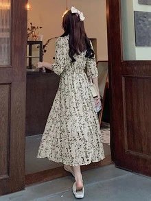 滿身花卉交疊領連衣裙 - 杏色 - 查看 2