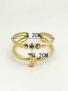 Anillo abierto con diseño de mariposa