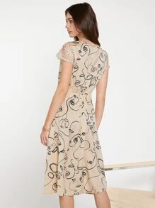 BizChic 人像圖案蕾絲袖洋裝不附腰帶工作服