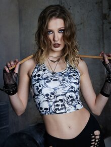 ROMWE Grunge Punk Skull Graphic Halter Top - Black and White - View 3