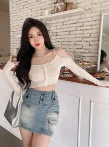 DAZY Áo croptop tay dài hở vai, viền bèo tây - Màu be - Xem 5