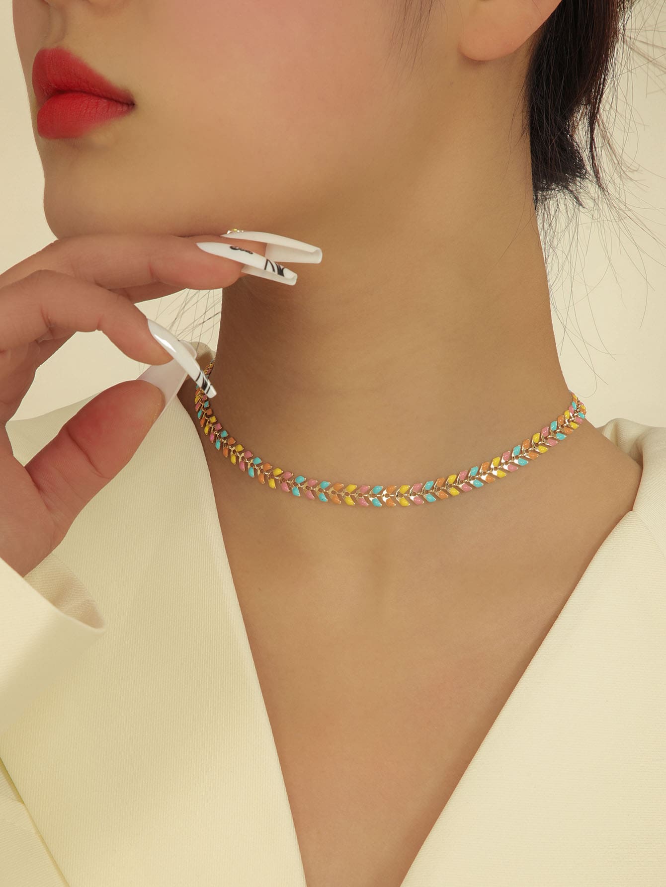Vòng cổ khối màu - Nhiều màu - Xem 1