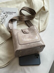 新款春季 Pu 皮革復古打蠟寬帶斜挎包 - 白色 - 查看 7