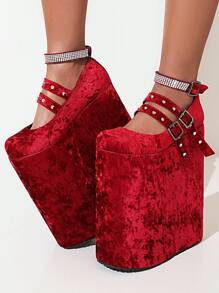 Buckle Decor Faux Suede Wedge Shoes - Rose Red - View 1