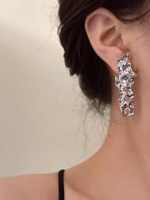 Hollow Out Stud Earrings - Silver - View 1