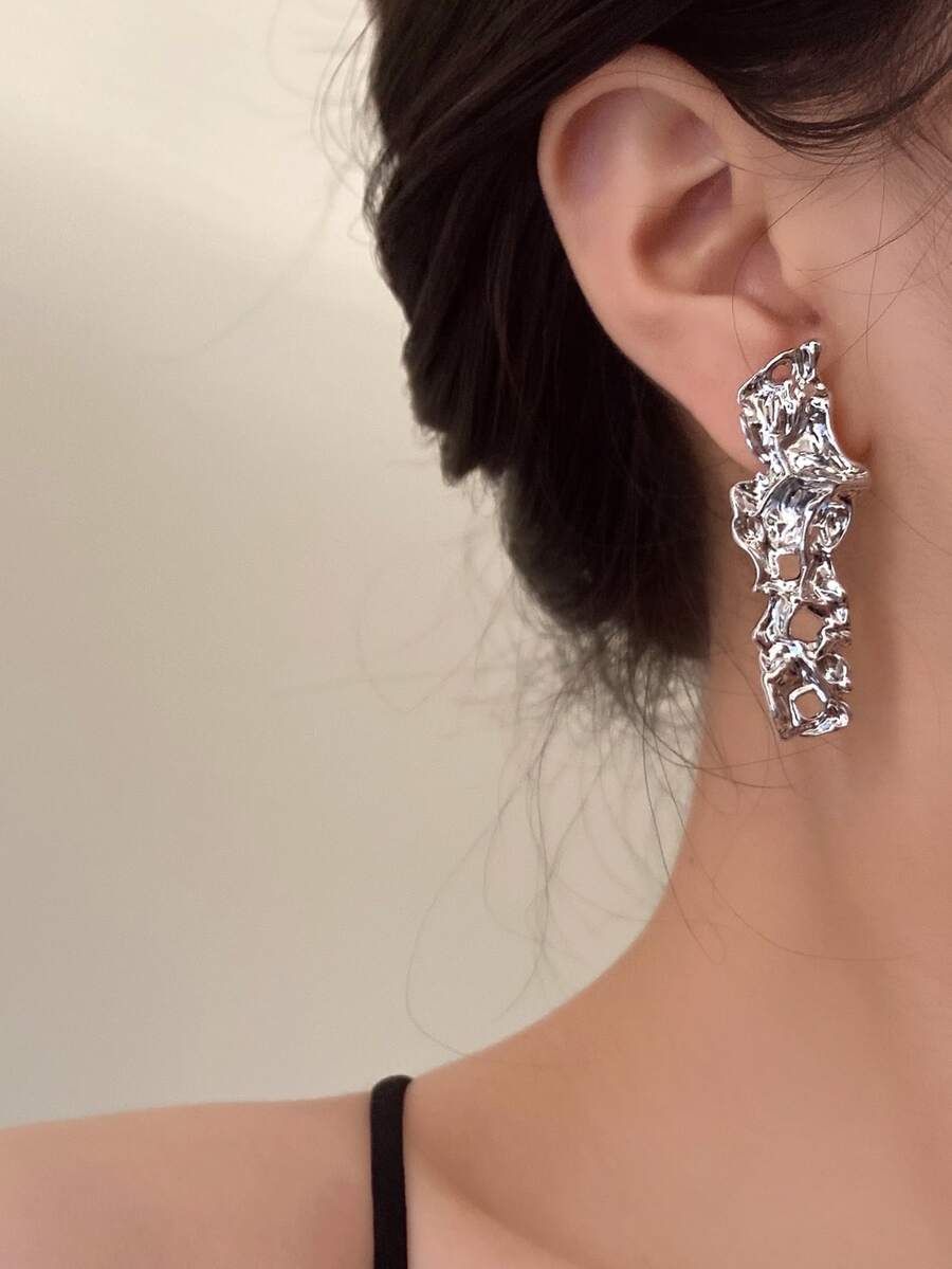 Hollow Out Stud Earrings - Silver - View 1