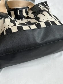 Cartoon Graphic Shoulder Tote Bag Small Cute - Black and White - View 5