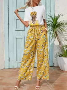 SHEIN VCAY Figure Graphic Tee & Floral Print Wide Leg Trousers - Multicolor - View 3