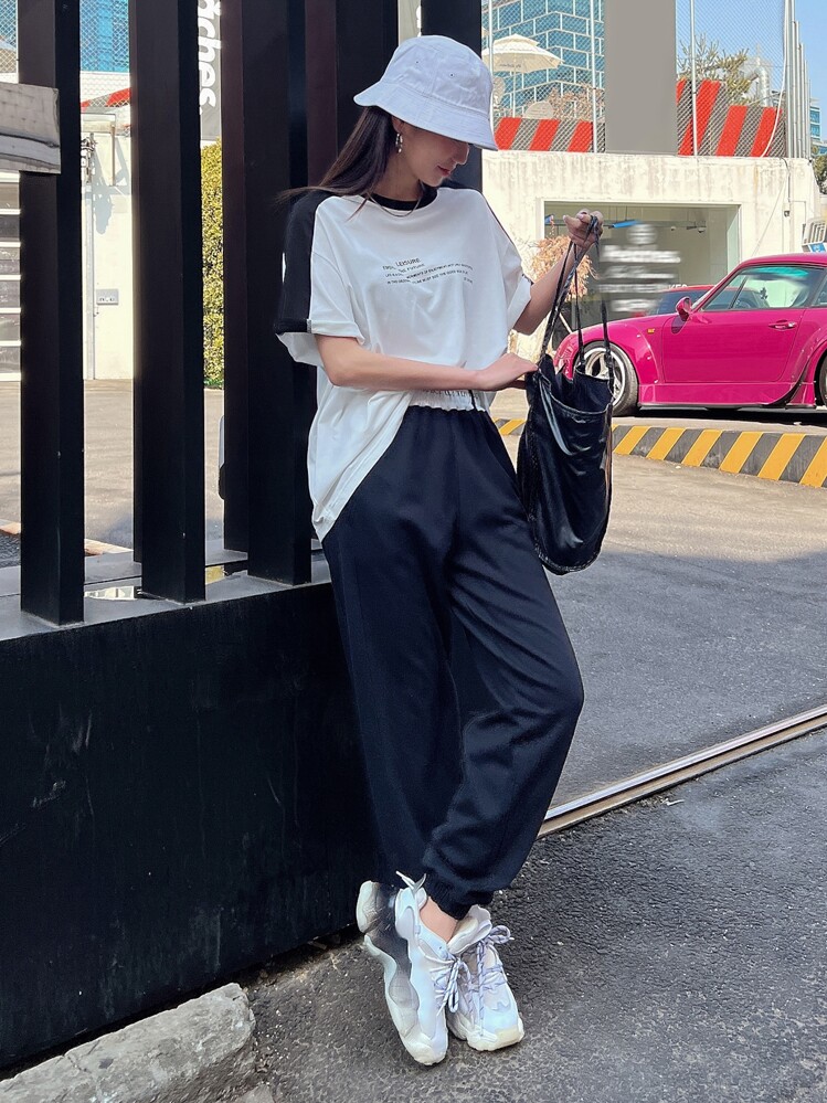 DAZY Slogan Graphic Contrast Side Seam Drop Shoulder Tee LEISURE EMBRACE THE FUTURE LIFE IS A CHAIN OF MONMENTS OF ENJOYMENT NOT ONLY ABOUT SURVIVAL IN THIS ORDINARY LIFE, WE MUST SEE THE GOOD SIDE OF LIFE LET LOVE SHINE Oversized T-Shirt - Black and White - View 5