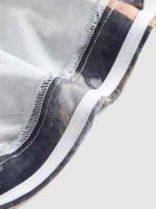 SHEIN Essnce Plus Figure Graphic Bandana Hem Tube Denim Top - Multicolor - View 4