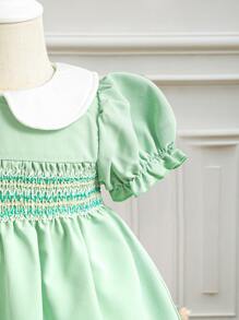 Robe De Bébé Fille À Manches Bouffantes Et Col Claudine