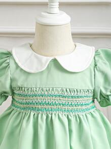 Robe De Bébé Fille À Manches Bouffantes Et Col Claudine