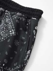 Manfinity Campus Court Loose Fit Men's Paisley Print Striped Drawstring Waist Shorts Pattern Graphic Boyfriend Gift - Black and White - View 3